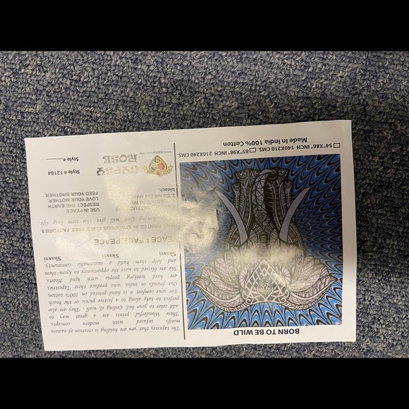 BORN FREE Tapestry.  BL/RD12 - Picture 4 of 4